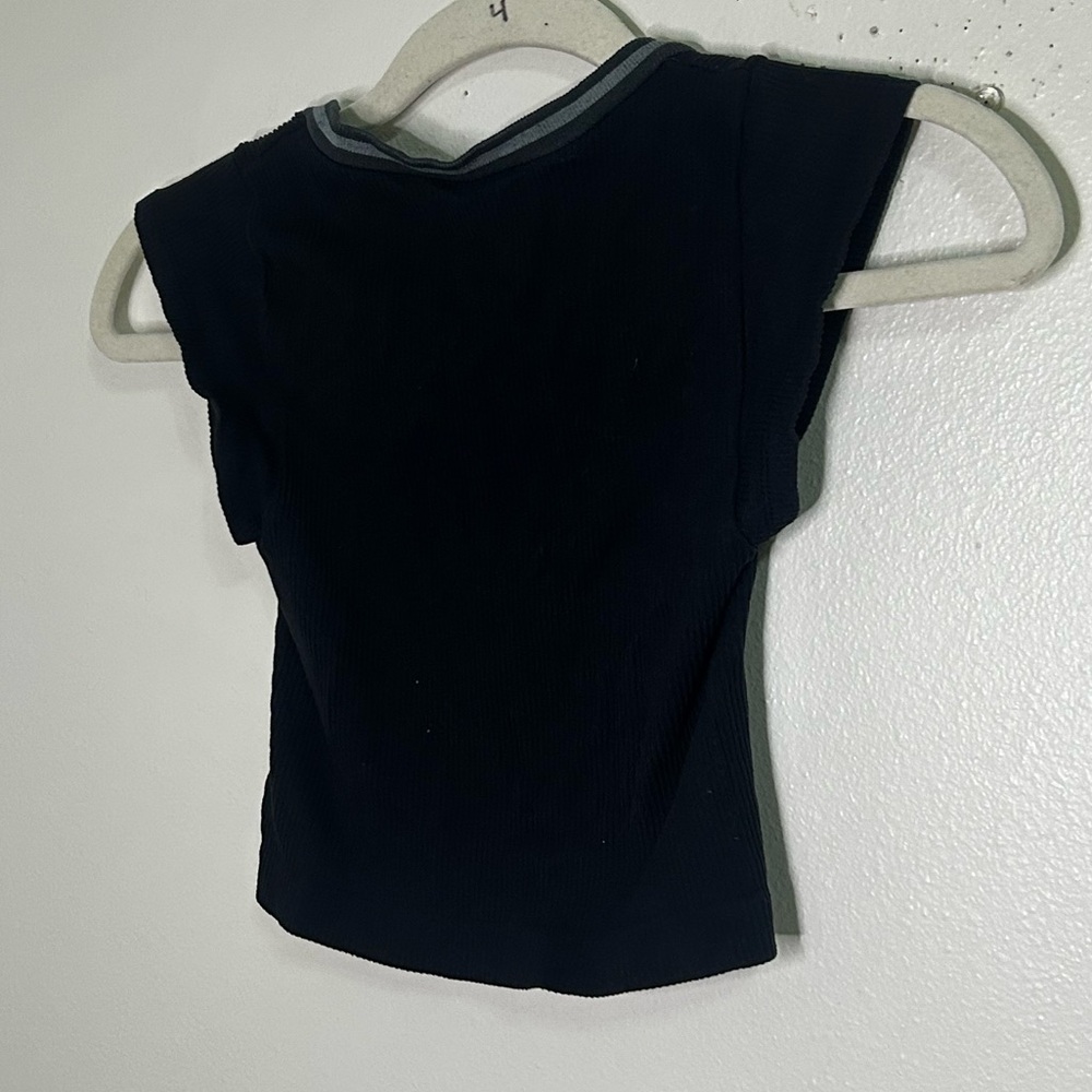 Urban Outfitters stretchy ribbed cropped top - Picture 4 of 4
